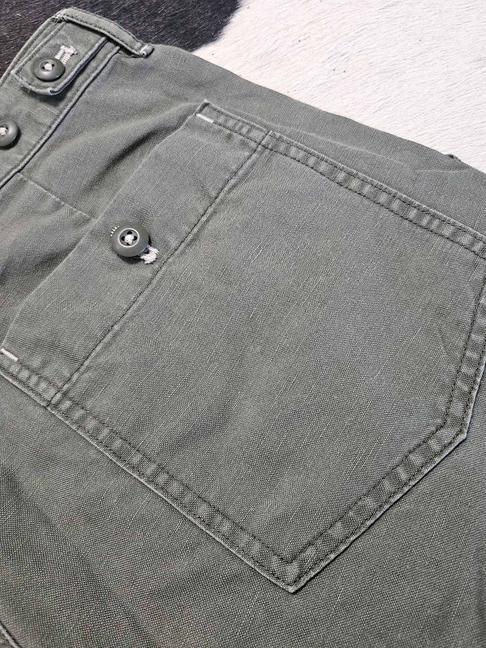 Men's J CREW Olive Green Utility Shorts Sz. 31 - Picture 5 of 7